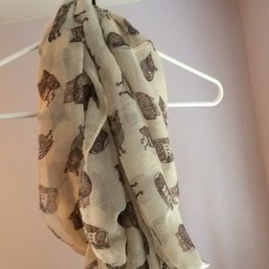 Claire’s Infinity Owl Print Scarf